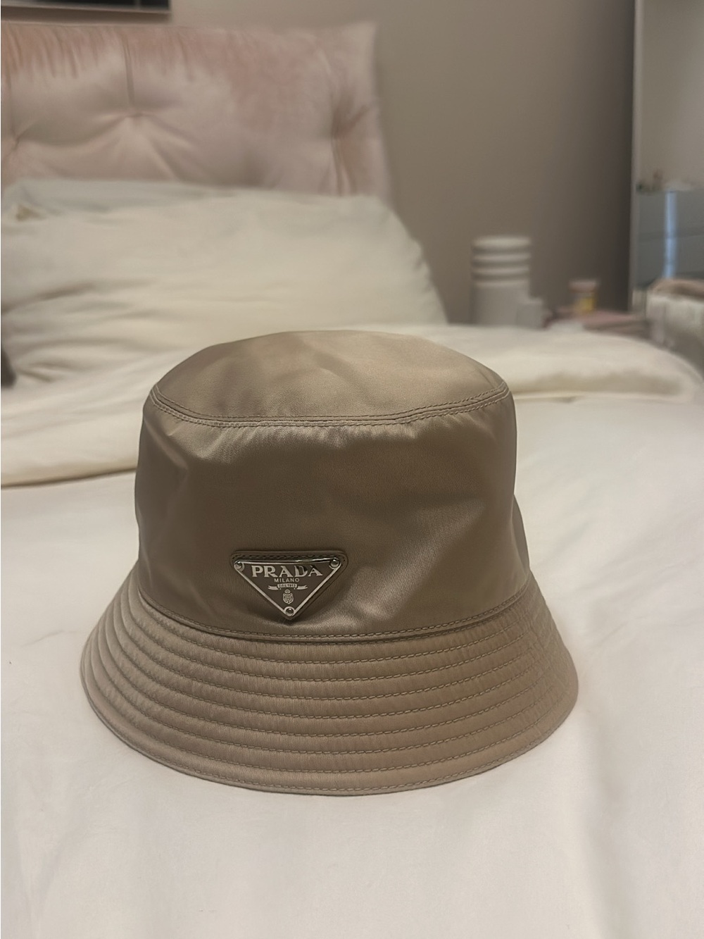 PRADA BUCKET HAT